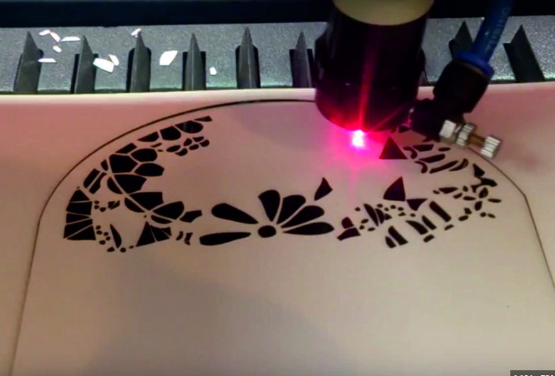 Lézervágás kartonból